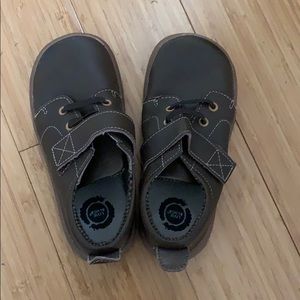 NWOT Livie Luca Boys Brown Leather Shoes sz 12